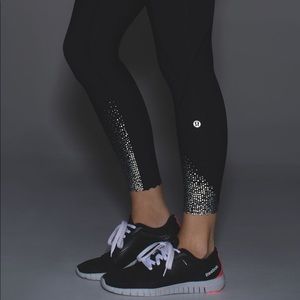 Lululemon Tight Stuff Black 6 Scalloped Legging 💯